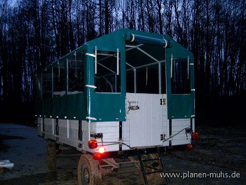 plane_lkw050.jpg